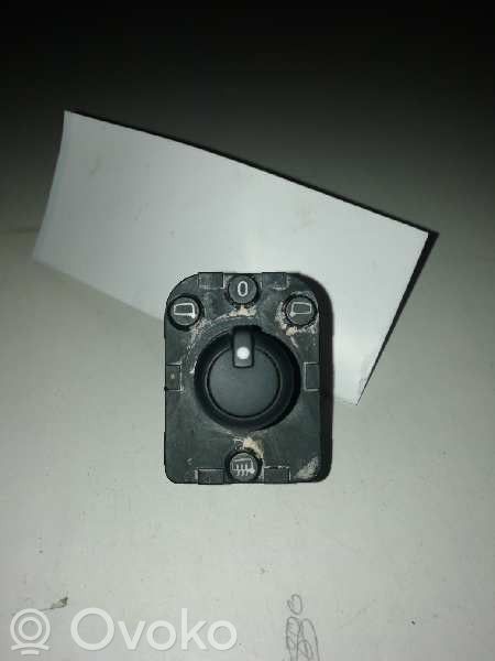 Audi Q2 - Wing mirror switch 