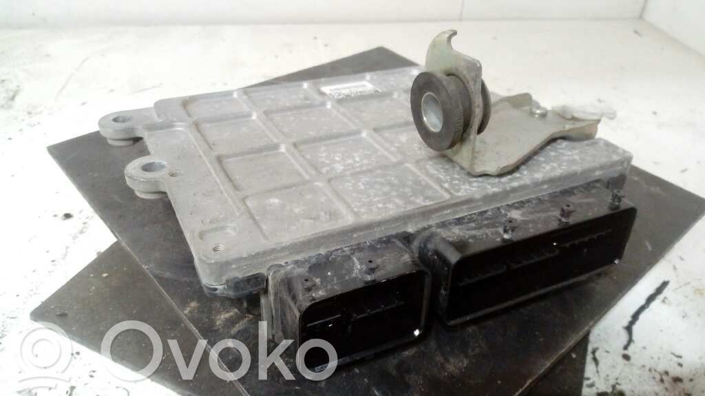 Toyota iQ Engine control unit/module 