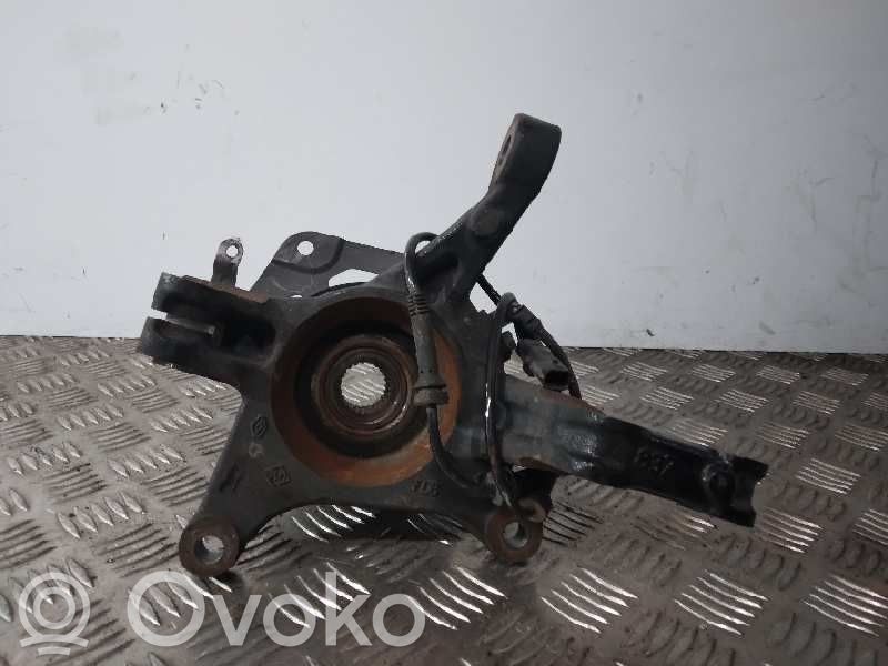 Renault Captur Front wheel hub spindle knuckle 