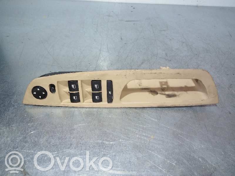Electric window control switch   921804401