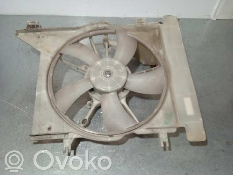 Toyota Yaris Elektryczny wentylator chłodnicy 