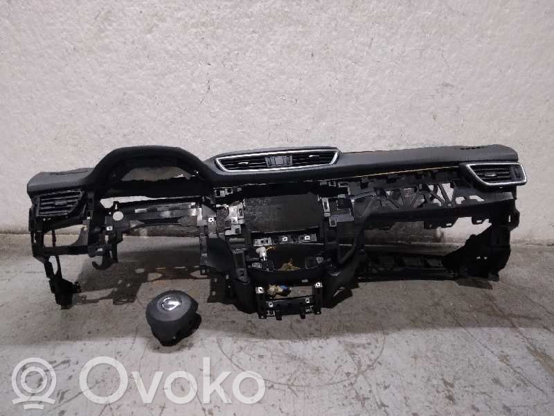 Nissan Qashqai Oro pagalvių komplektas 