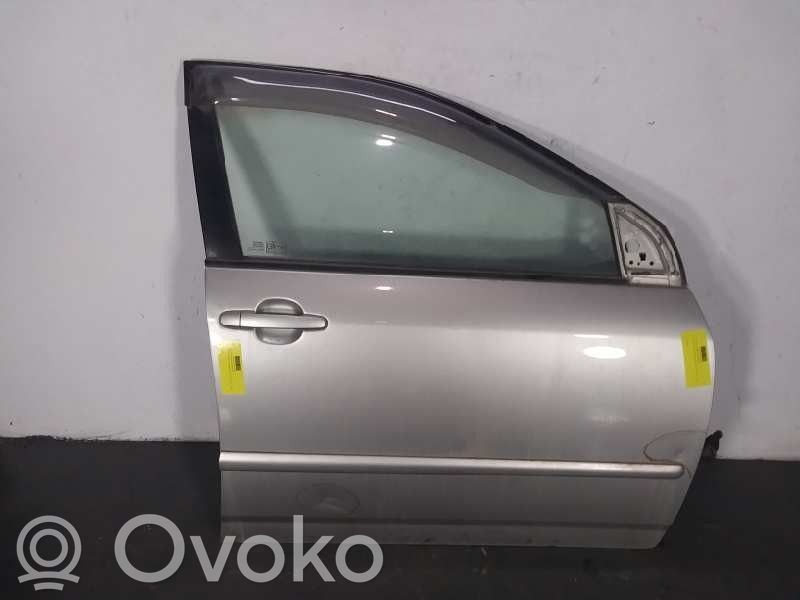 Toyota Corolla Verso E121 Priekinės durys 