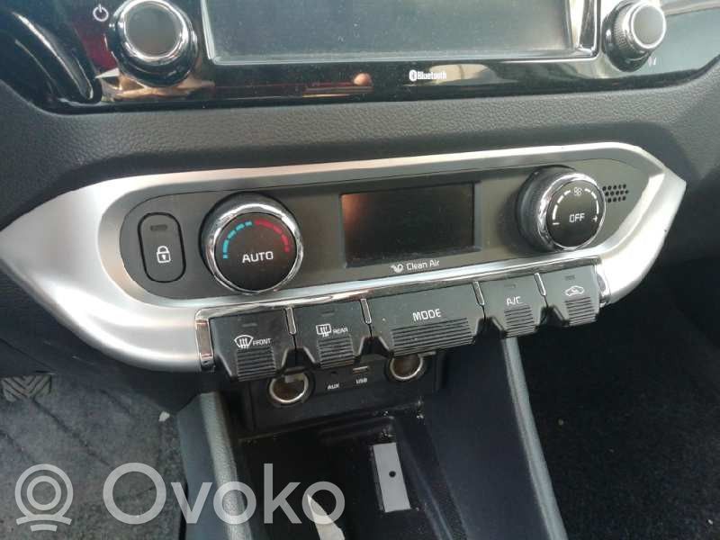 KIA Rio Climate control unit 