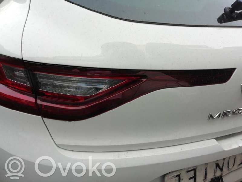 Renault Megane IV Galinis žibintas kėbule 