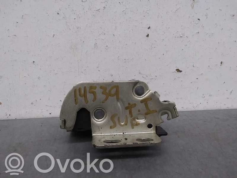 Volkswagen Crafter Takaluukun lukon salvan moottori 