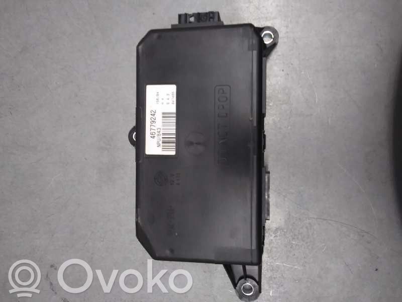 Engine control unit/module   46779242,PUERTADELANTERA