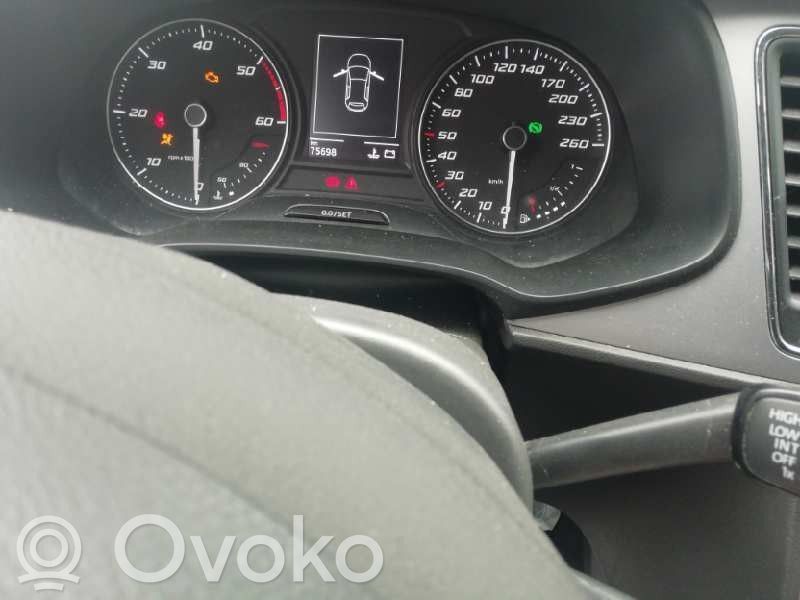 Seat Leon (5F) Speedometer (instrument cluster) 
