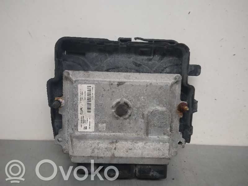 Peugeot 2008 I Engine control unit/module 