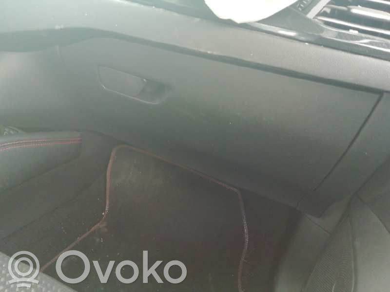 Ford Focus Handschuhfach 