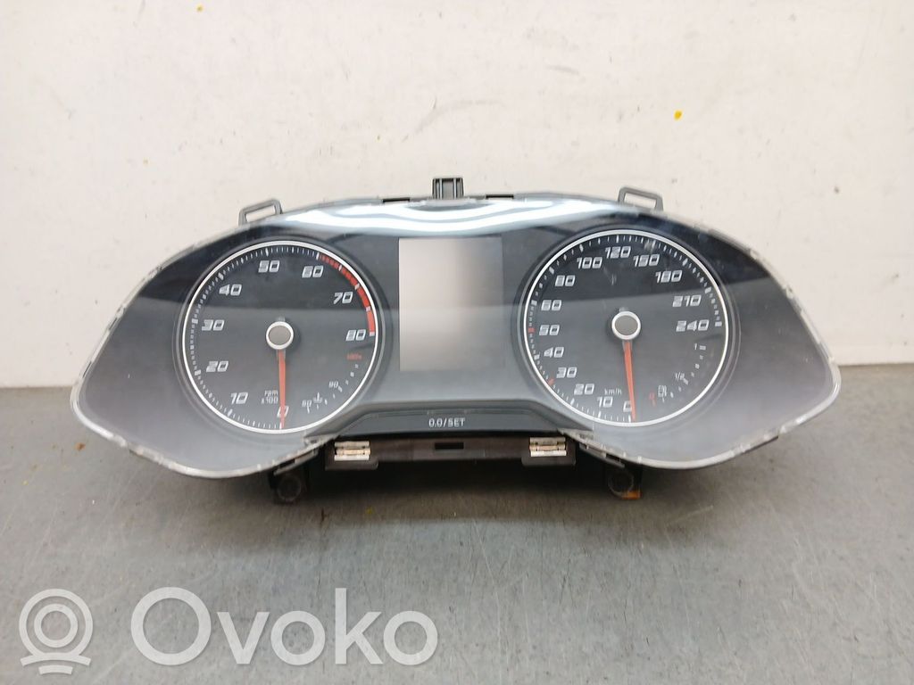 Seat Arona Nopeusmittari (mittaristo) 