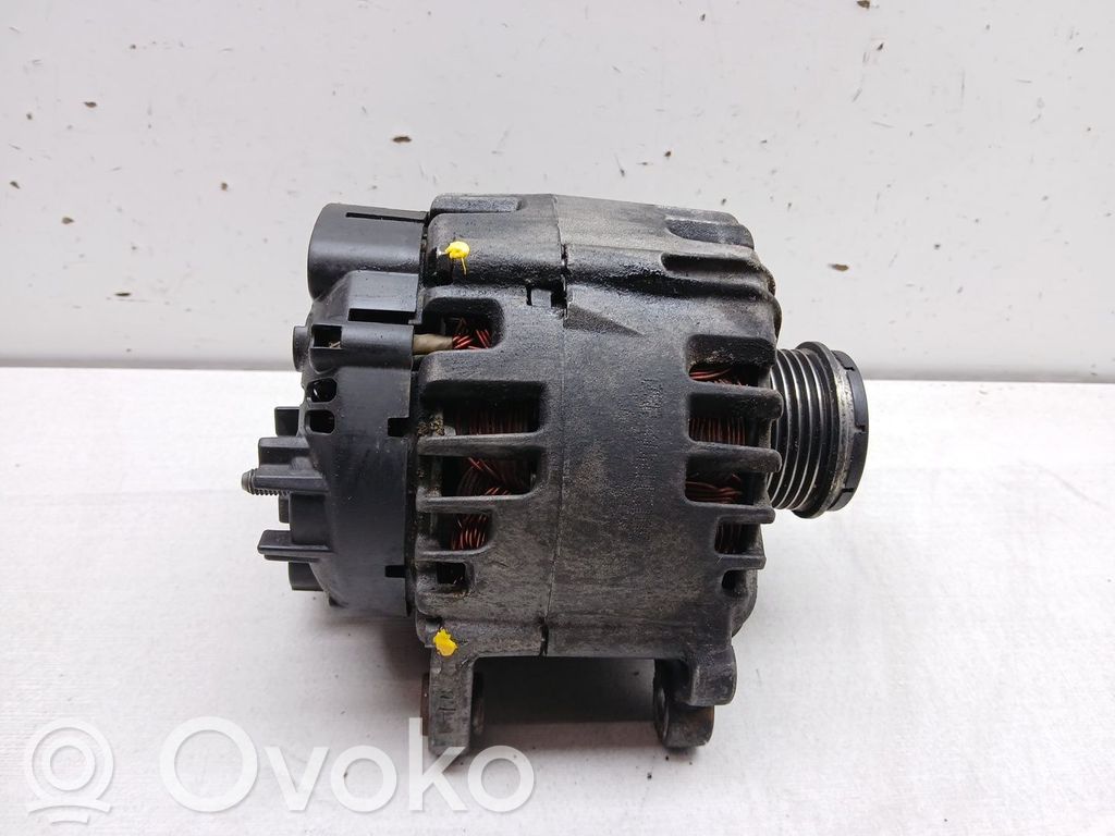 Audi A5 8T 8F Ģenerators 