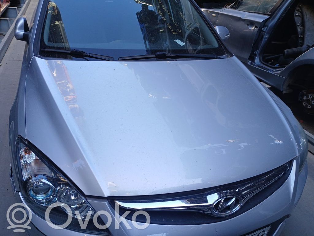 Hyundai i30 Konepelti 