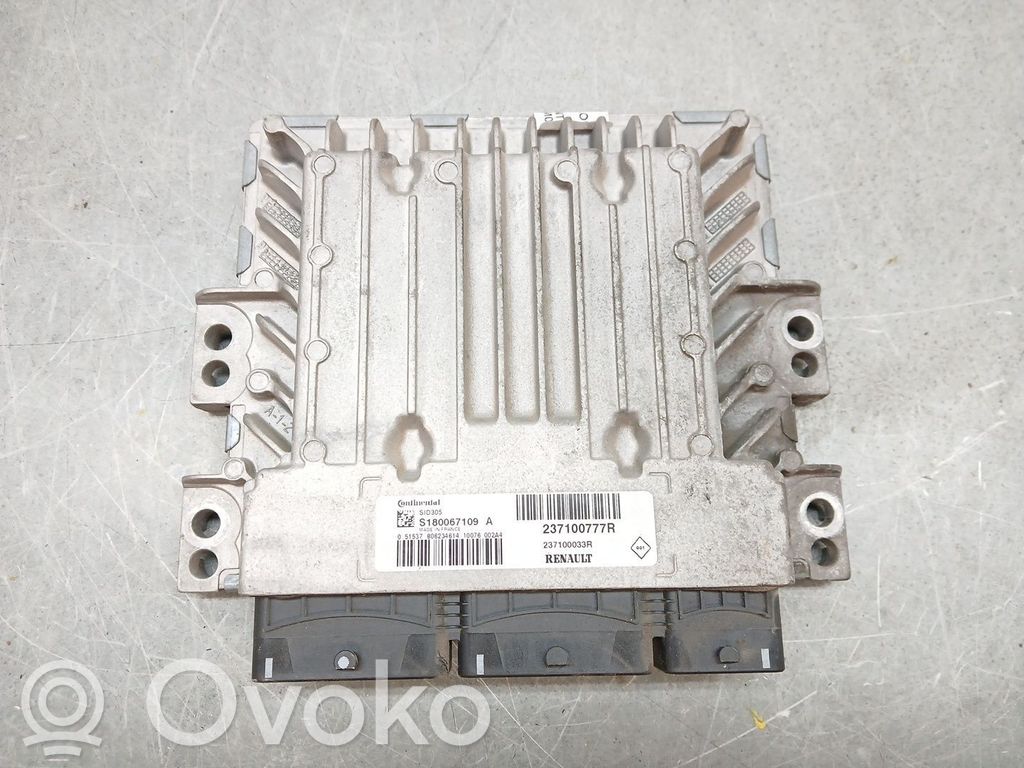 Unidad de control/módulo del motor   237100777R