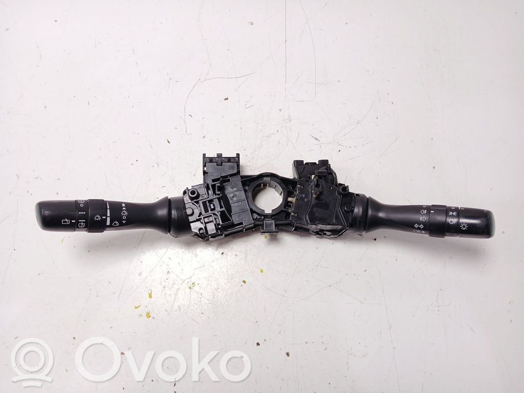 Toyota Auris 150 Interrupteur / bouton multifonctionnel 