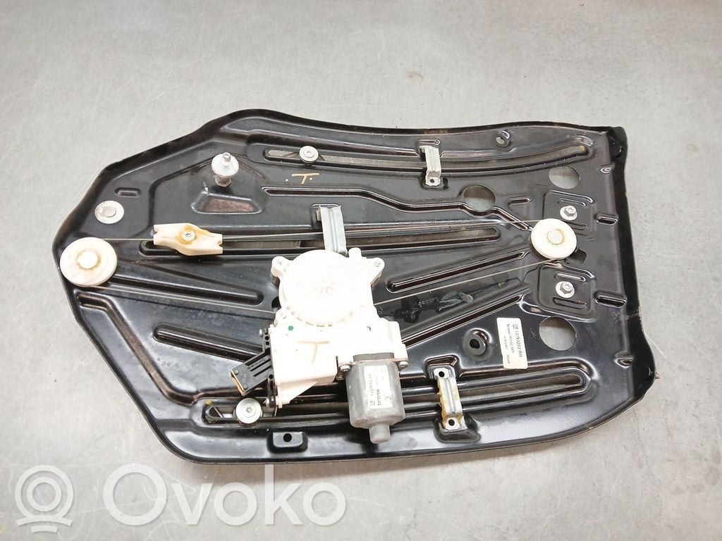 Opel Astra G Alzacristalli della portiera posteriore con motorino 
