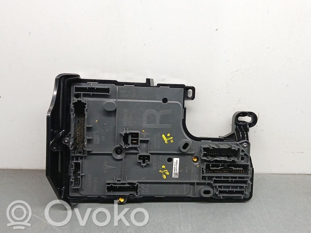 Engine control unit/module   183462910E,185794400B,186237000B