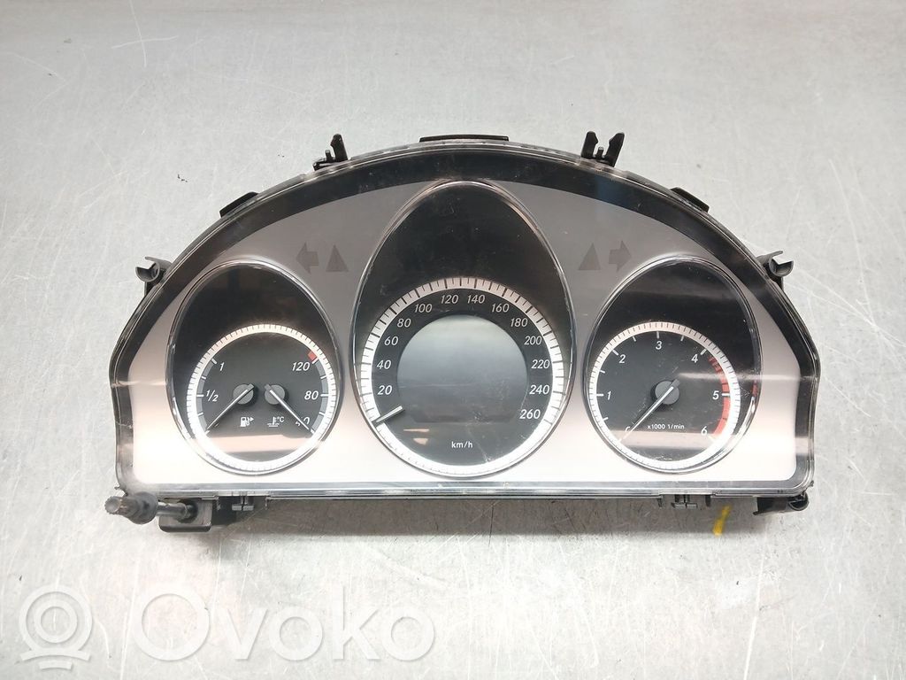 Mercedes-Benz C W204 Tachimetro (quadro strumenti)