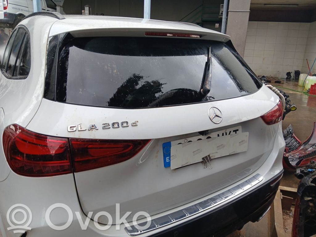 Mercedes-Benz GLA H247 Portiera posteriore