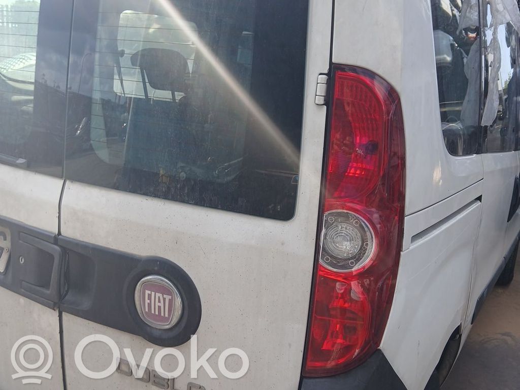 Fiat Doblo Puerta trasera 