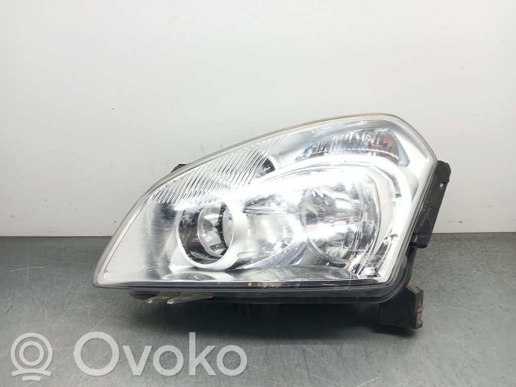 Nissan Qashqai+2 Phare frontale