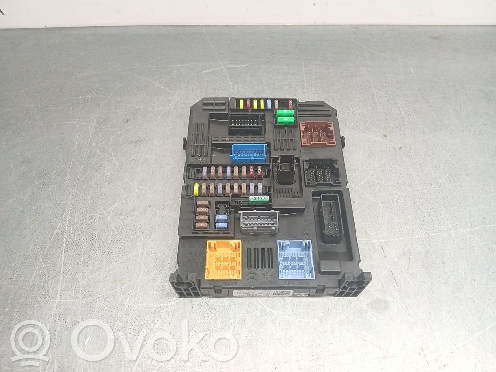 Unidad de control/módulo del CAS   983288038000