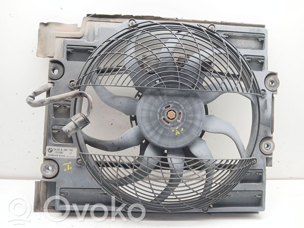 BMW 5 E39 Elektrisks radiatoru ventilators 