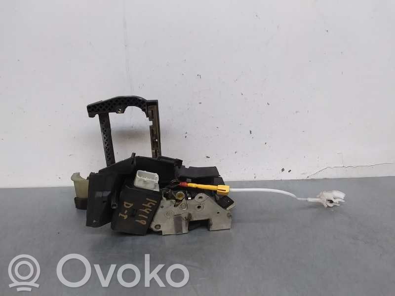 Priekšpusē slēdzene   40620751,4PIN