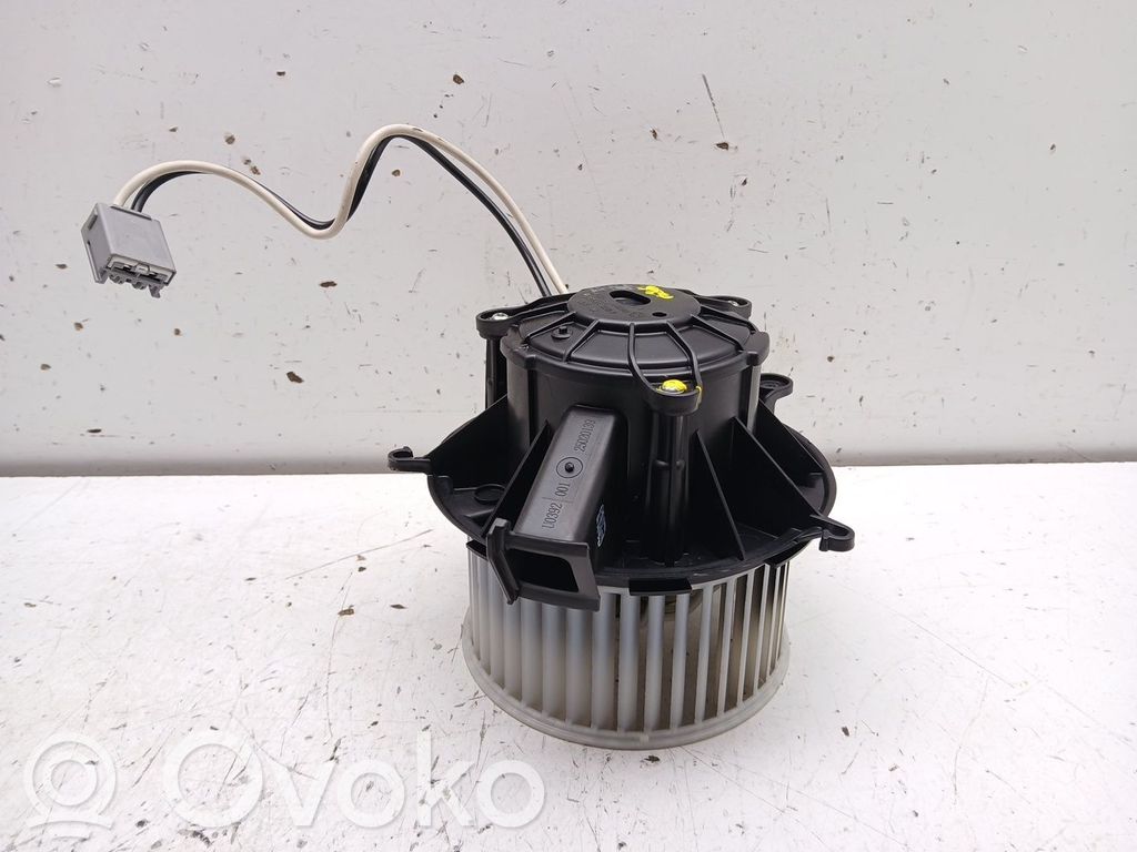Opel Astra H Ventilator aerotermă 