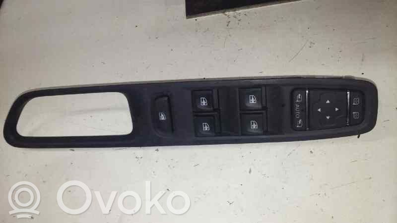 Renault Captur Interruptor del elevalunas eléctrico 