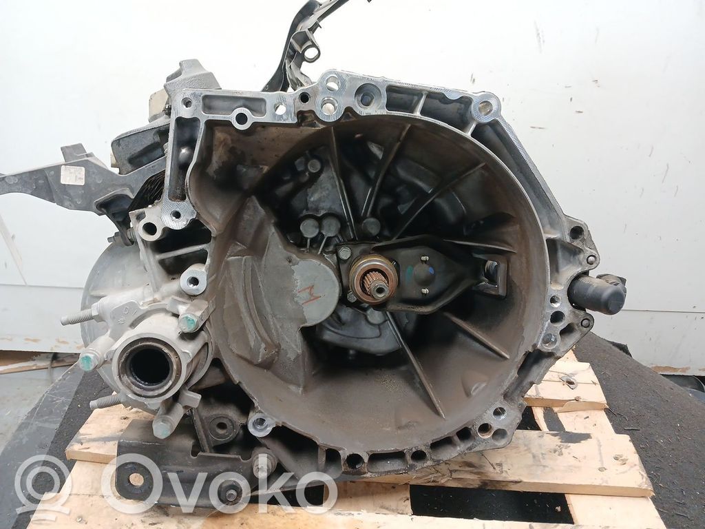 Cutie viteze manuală cu 5 trepte   20V261