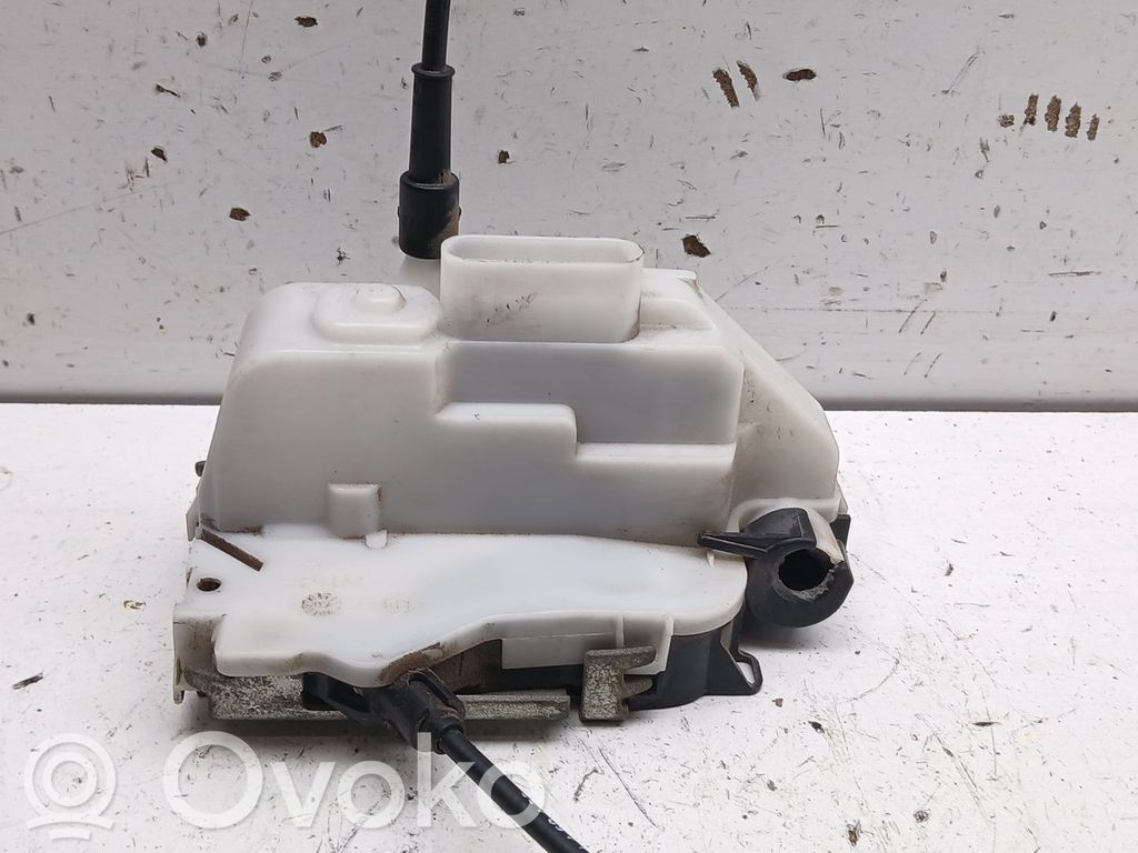 Citroen C3 Priekšpusē slēdzene 