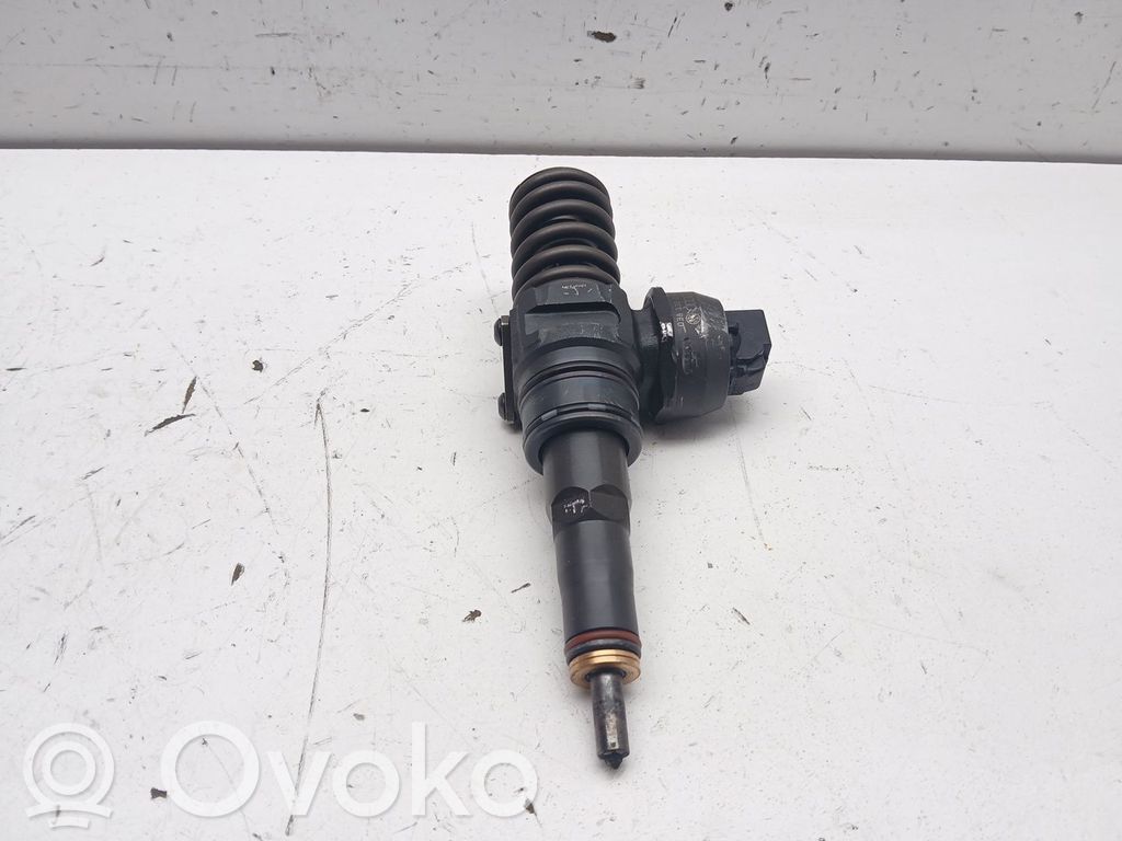 Inyector de combustible   038130073A,0414720215