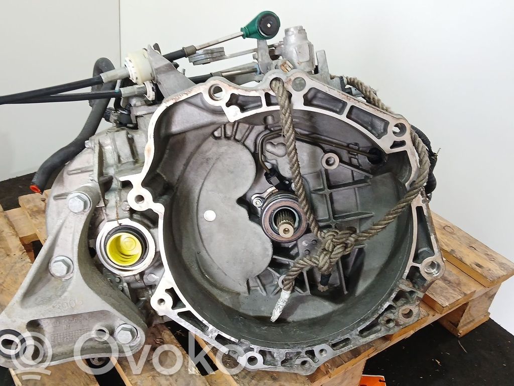 Opel Mokka X Cutie viteze manuală cu 5 trepte 