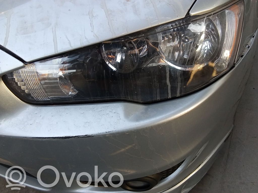 Mitsubishi Lancer X Lampa przednia