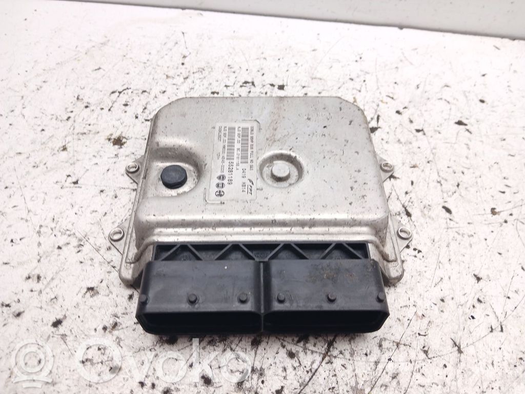 Opel Combo D Unitate/modul de control motor 