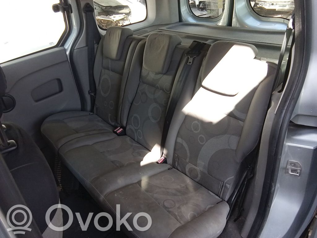 Renault Kangoo I Takaistuin 