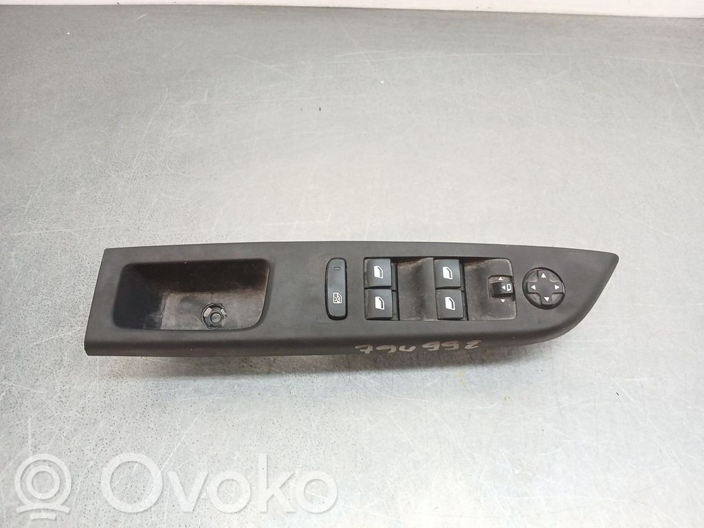 Opel Corsa F Interrupteur commade lève-vitre 