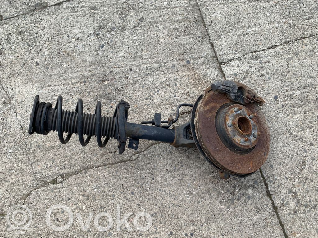 Ford Focus Etupyörän navan laakerikokoonpano 