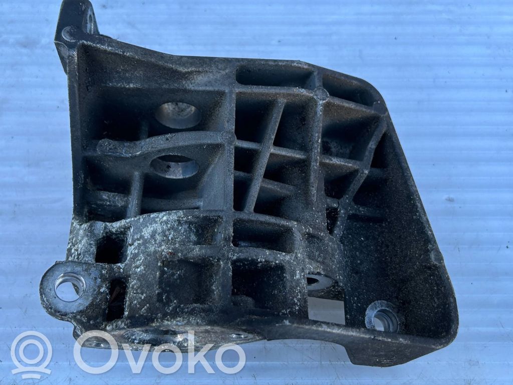 Power steering pump mounting bracket   7799862,59280110