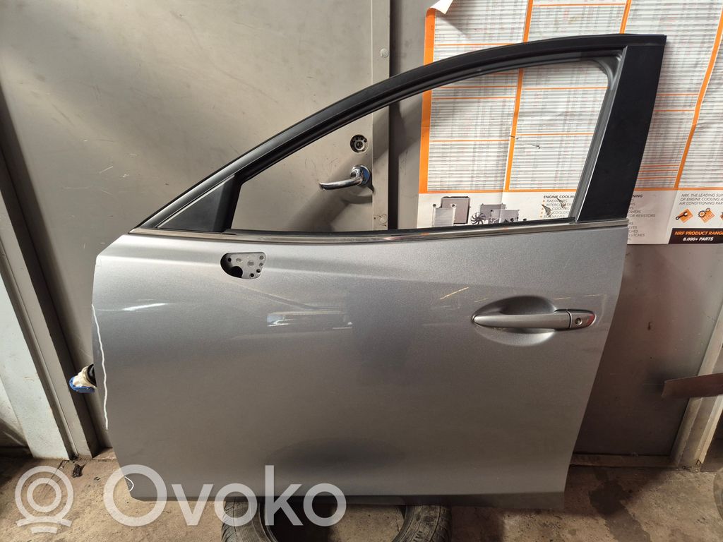 Mazda 3 II Puerta delantera 