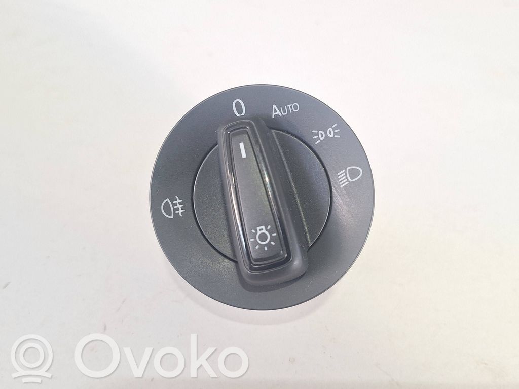 Volkswagen Golf Sportsvan Light switch 