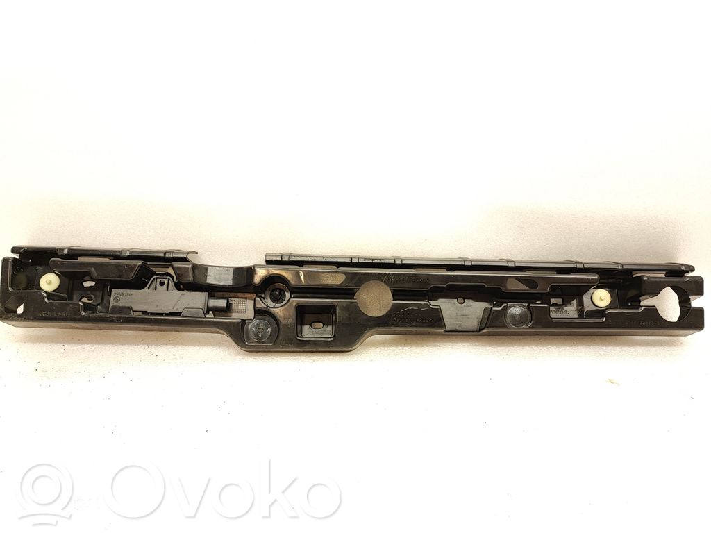 BMW 5 G30 G31 G38 Ślizg listwy progowej 
