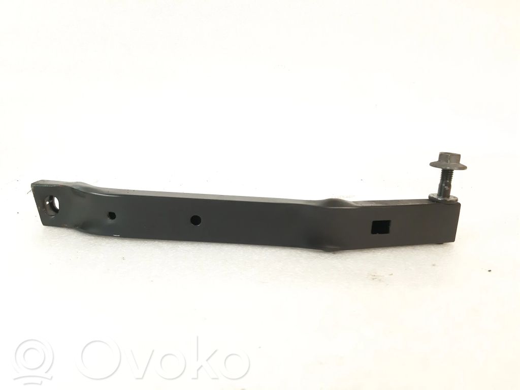Porsche Macan (95B) Radiator support slam panel bracket 