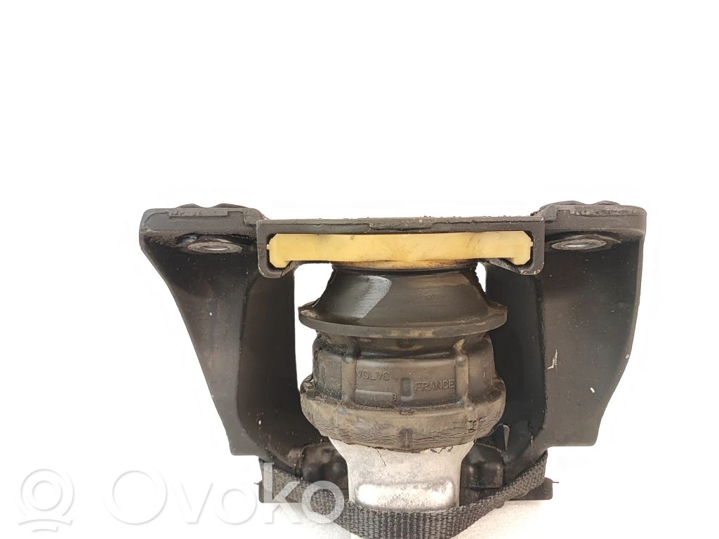 Volvo XC90 Engine mount bracket 