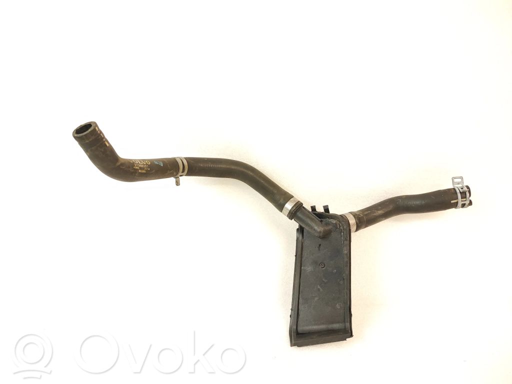 Volvo XC60 Engine coolant pipe/hose 