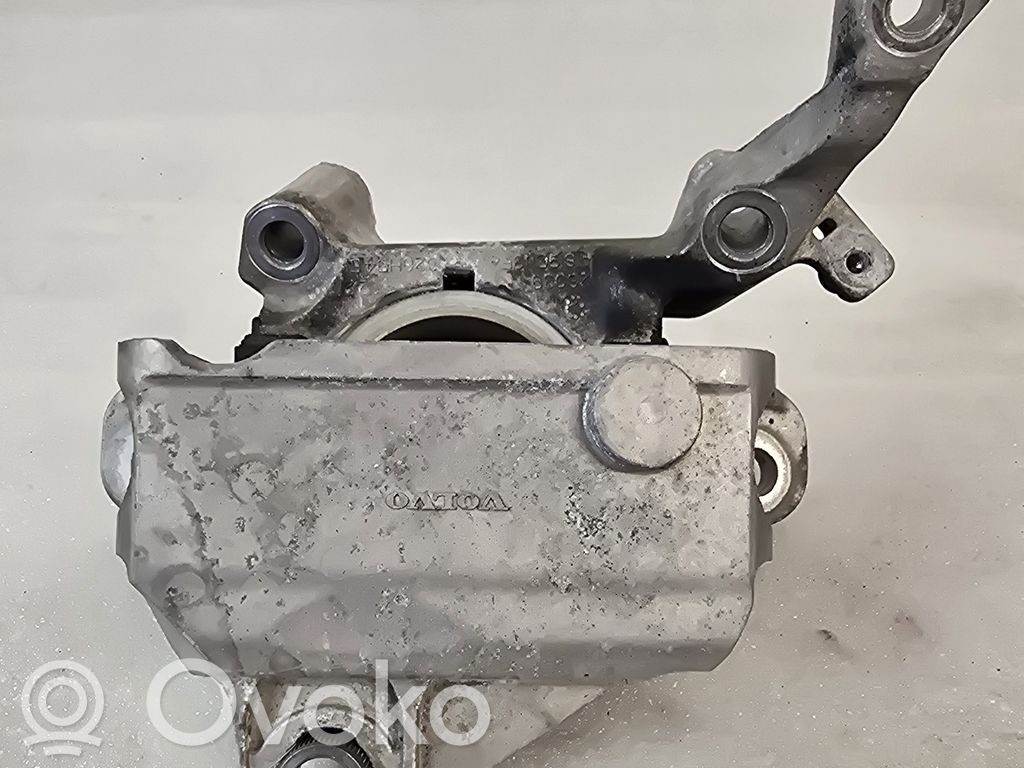 Volvo XC40 Engine mount bracket 