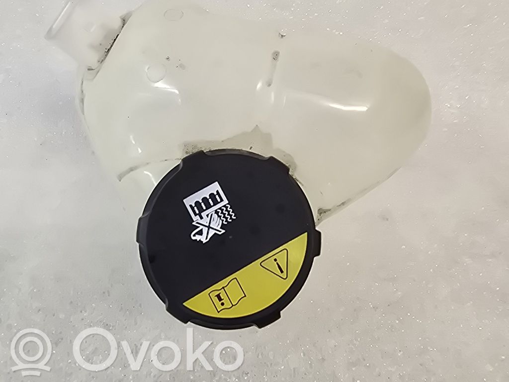 Volvo XC40 Zbiornik wyrównawczy chłodziwa 