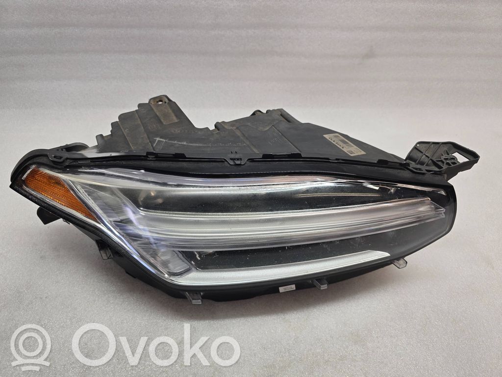 Volvo XC90 Scheinwerfer 
