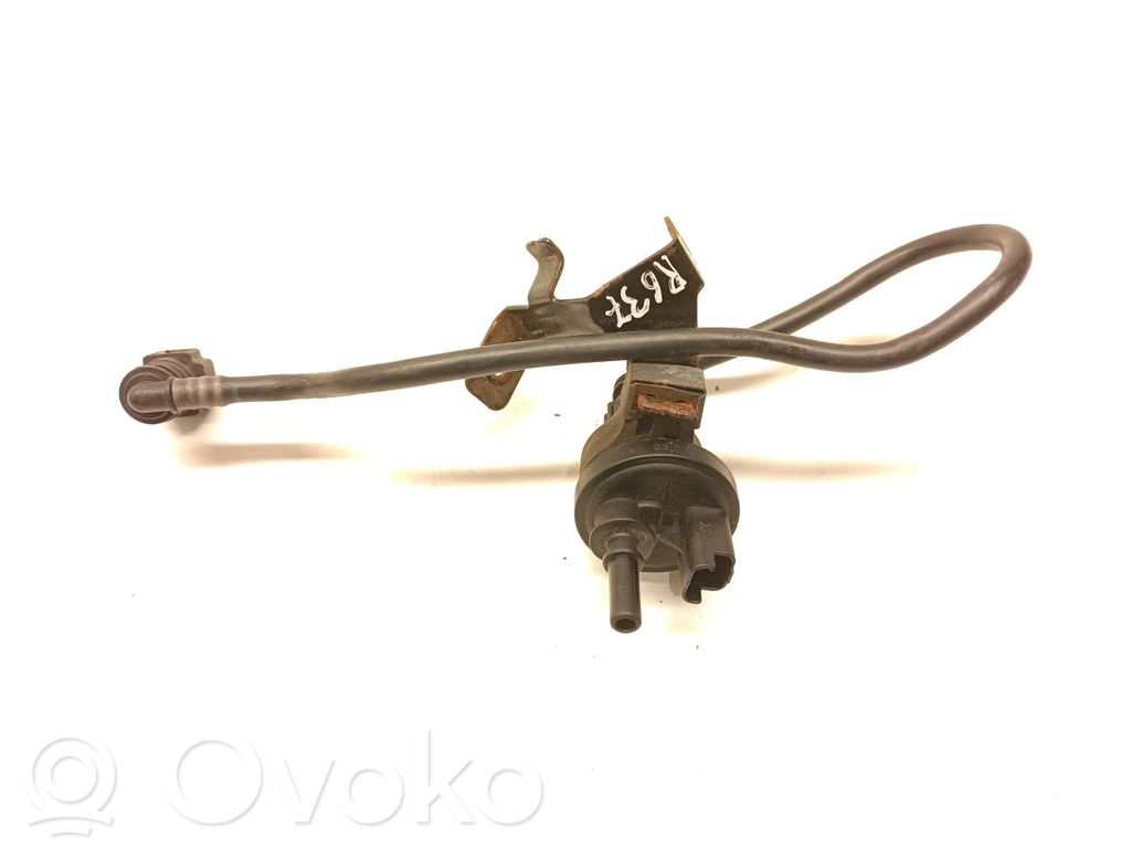 Renault Clio IV Vacuum valve 